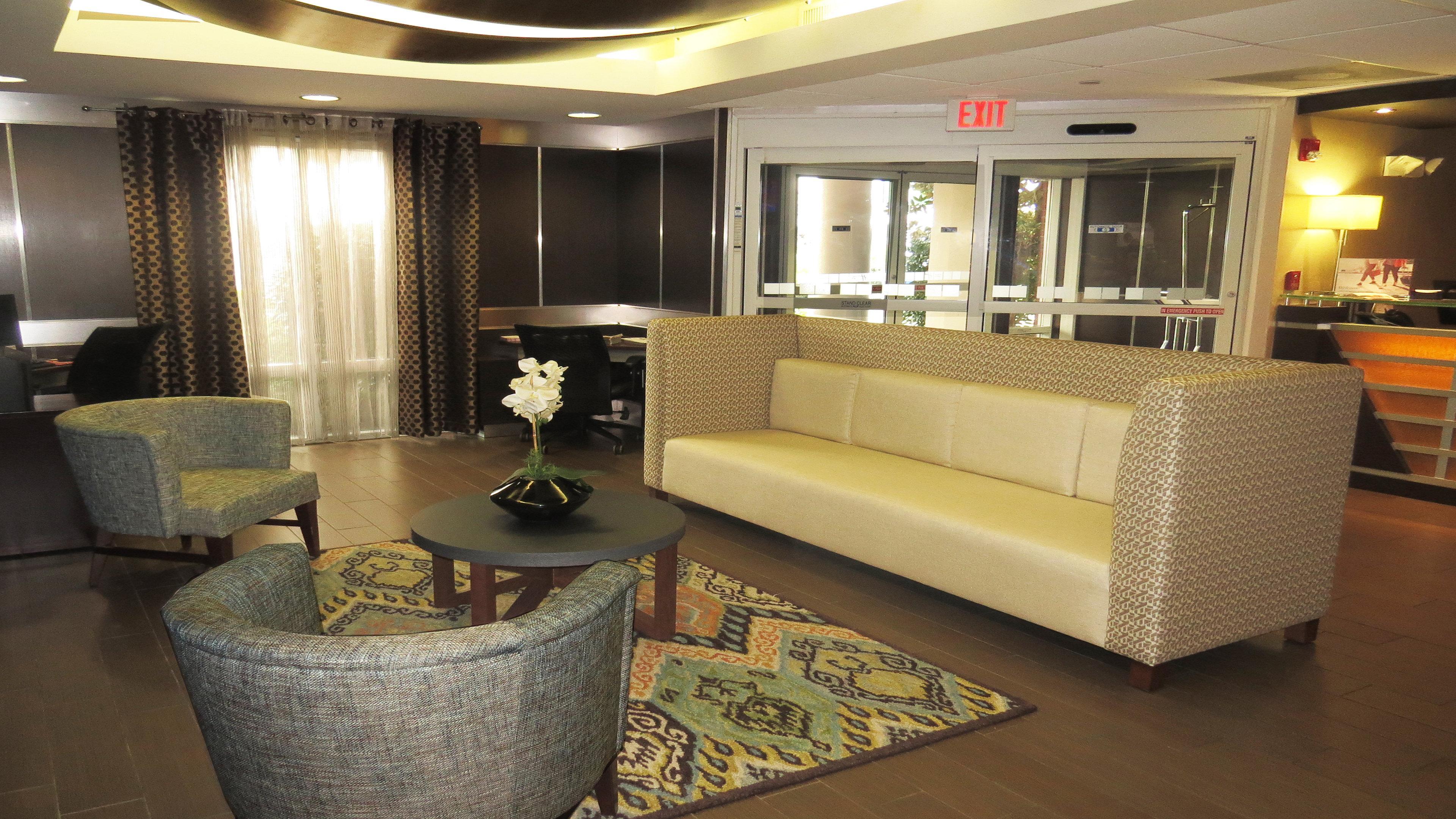 Holiday Inn Express & Suites - Oxford By Ihg Exterior photo